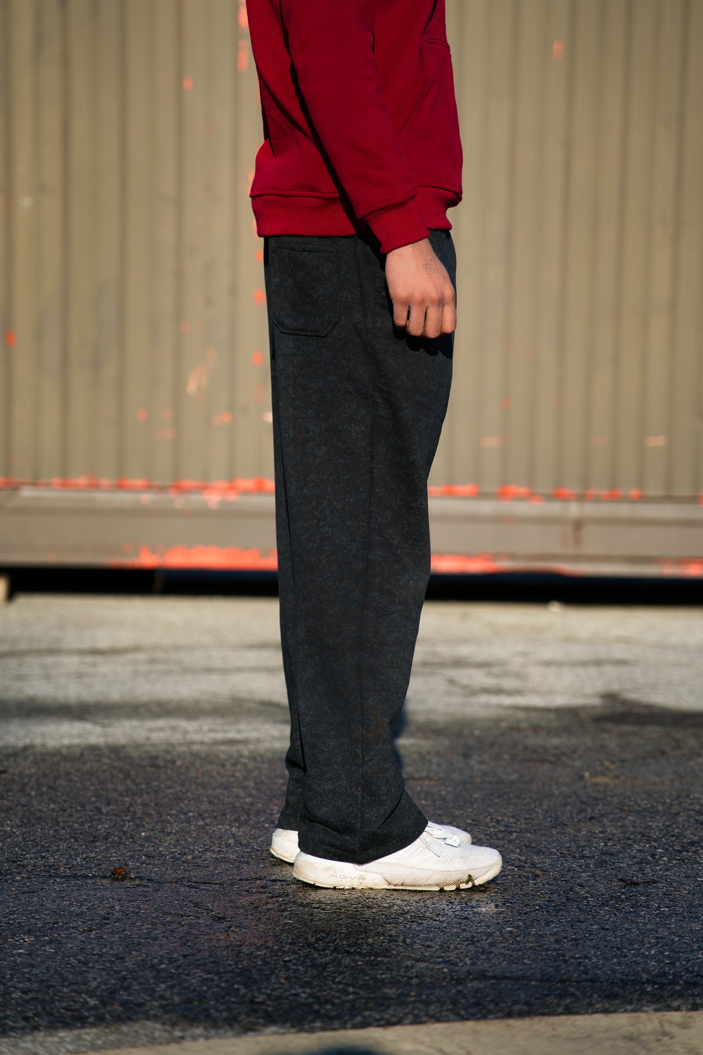 THE CLASSIC SWEATS - BLACK